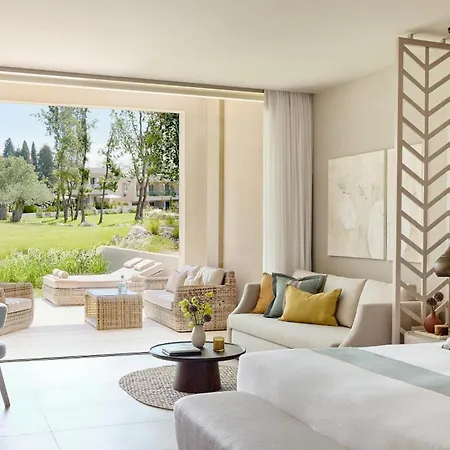 Üdülőközpont Ikos Odisia *